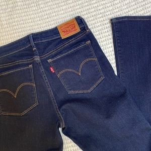 715 Bootcut Levi’s
